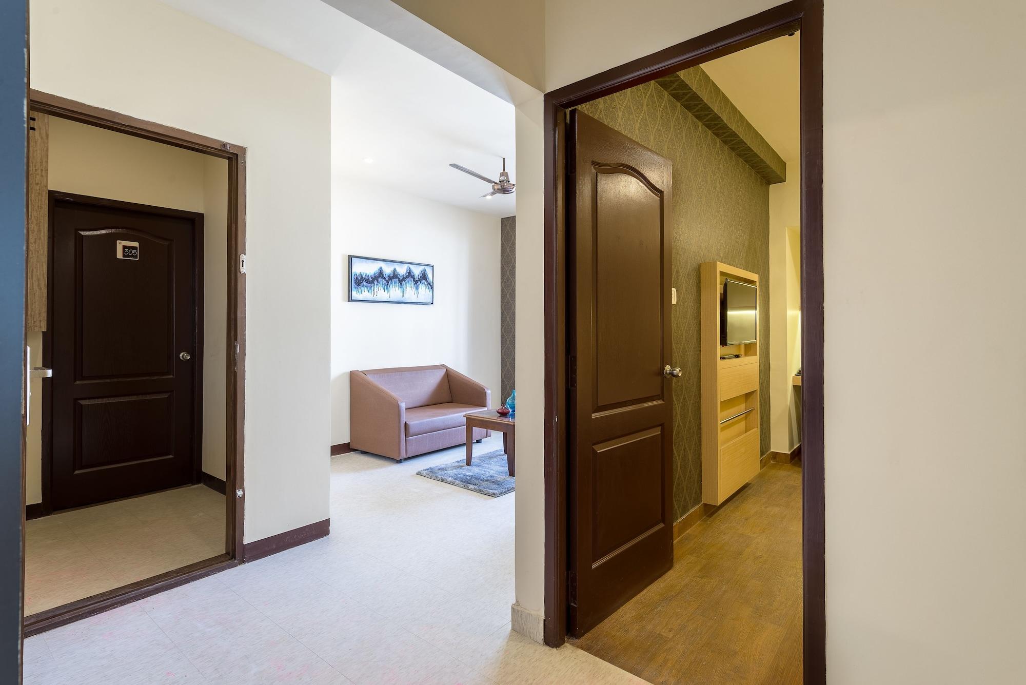 Treebo Nestlay Casa Hotel Ченай Екстериор снимка