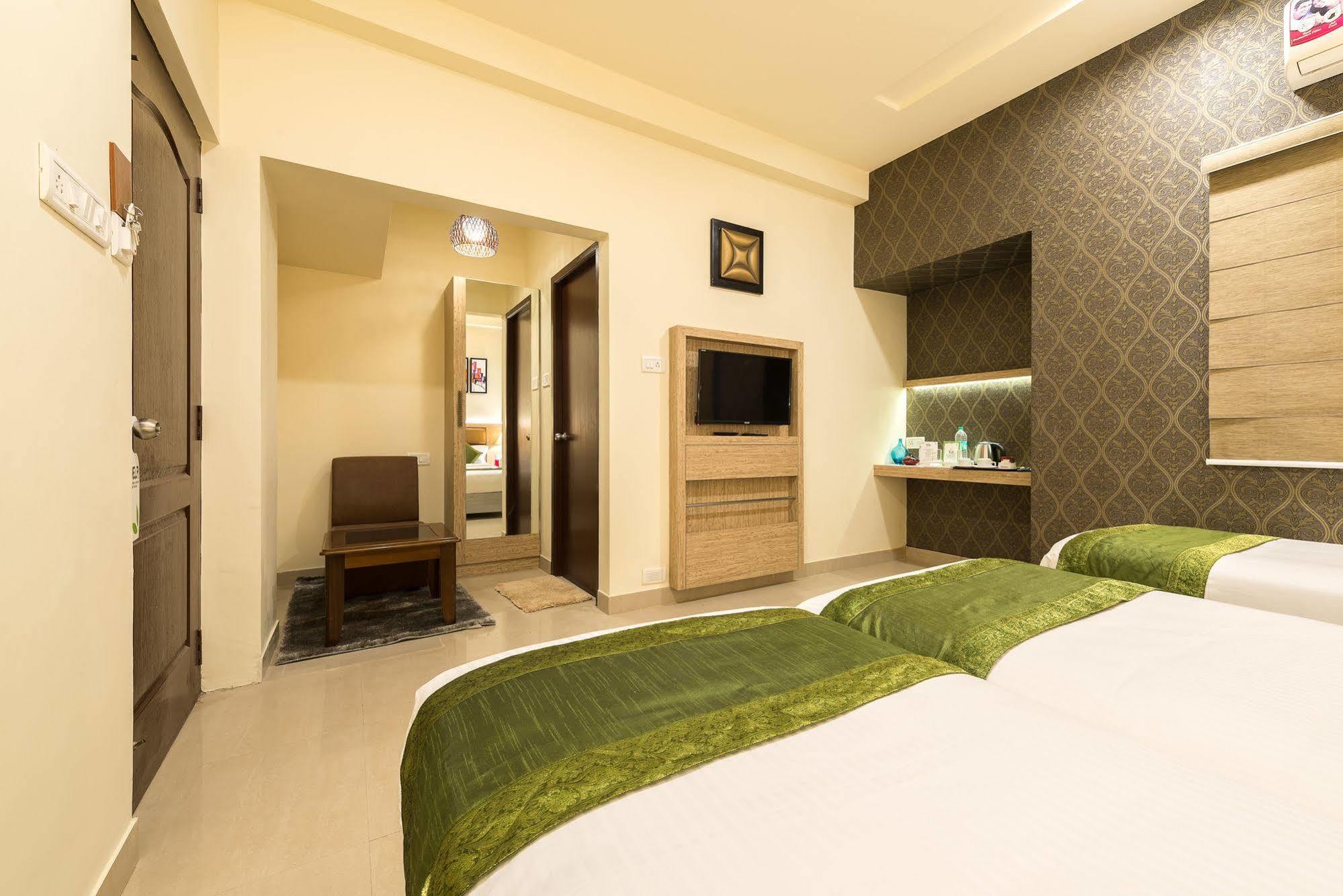 Treebo Nestlay Casa Hotel Ченай Екстериор снимка
